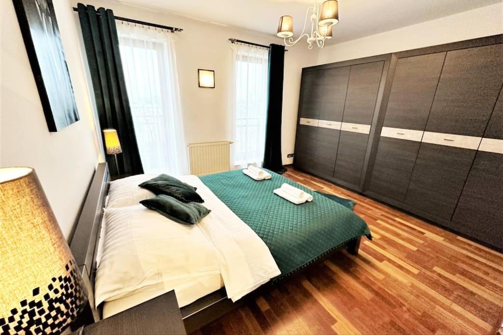Exclusive Penthouse Near Citycenter 120M2 +Netflix Kraków Zewnętrze zdjęcie