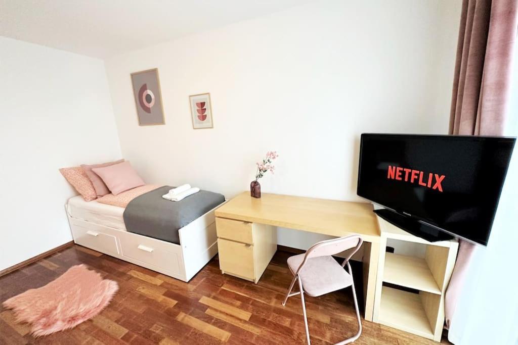 Exclusive Penthouse Near Citycenter 120M2 +Netflix Kraków Zewnętrze zdjęcie
